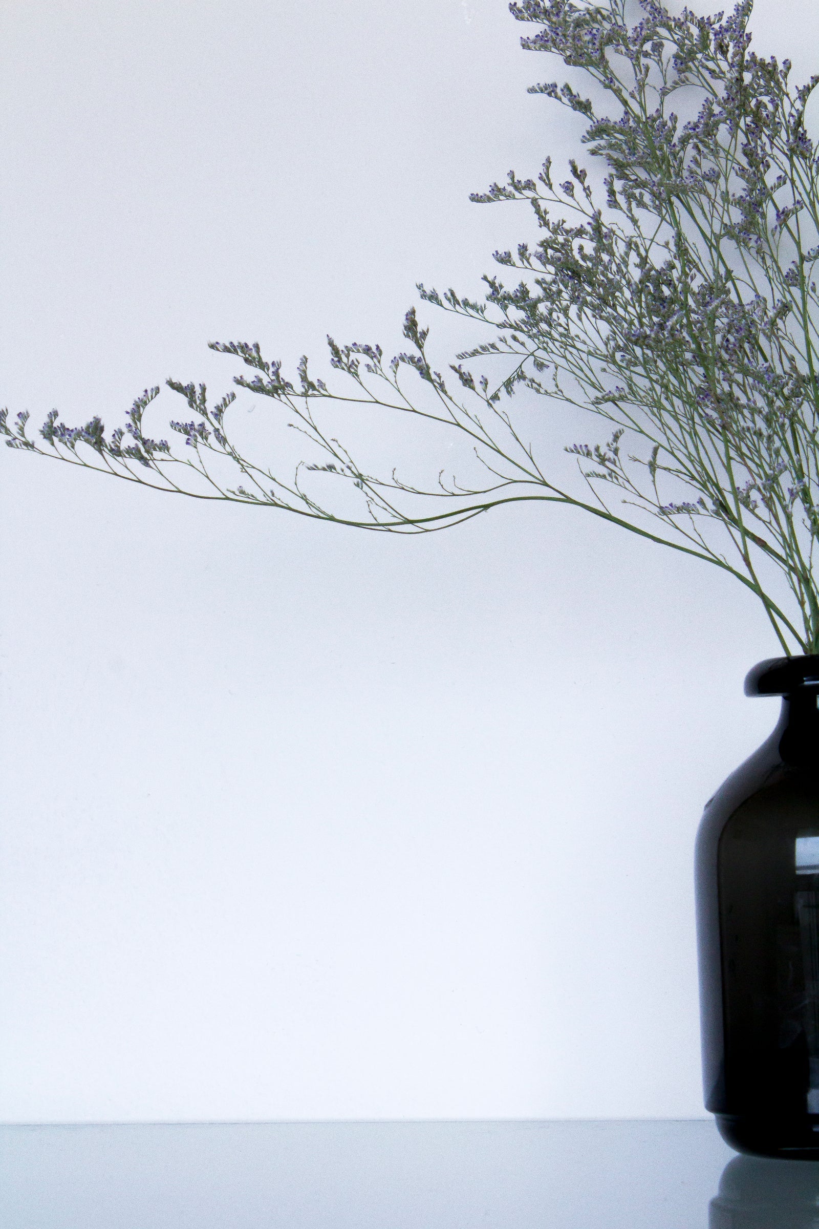 Steinzeugvase Föhr mit Blumen